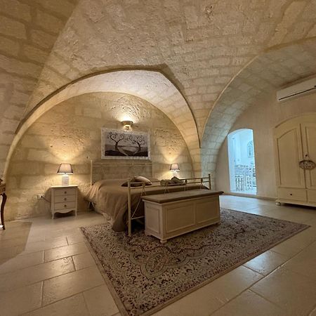 Suite Cavour Luxury Home 塔兰托 外观 照片